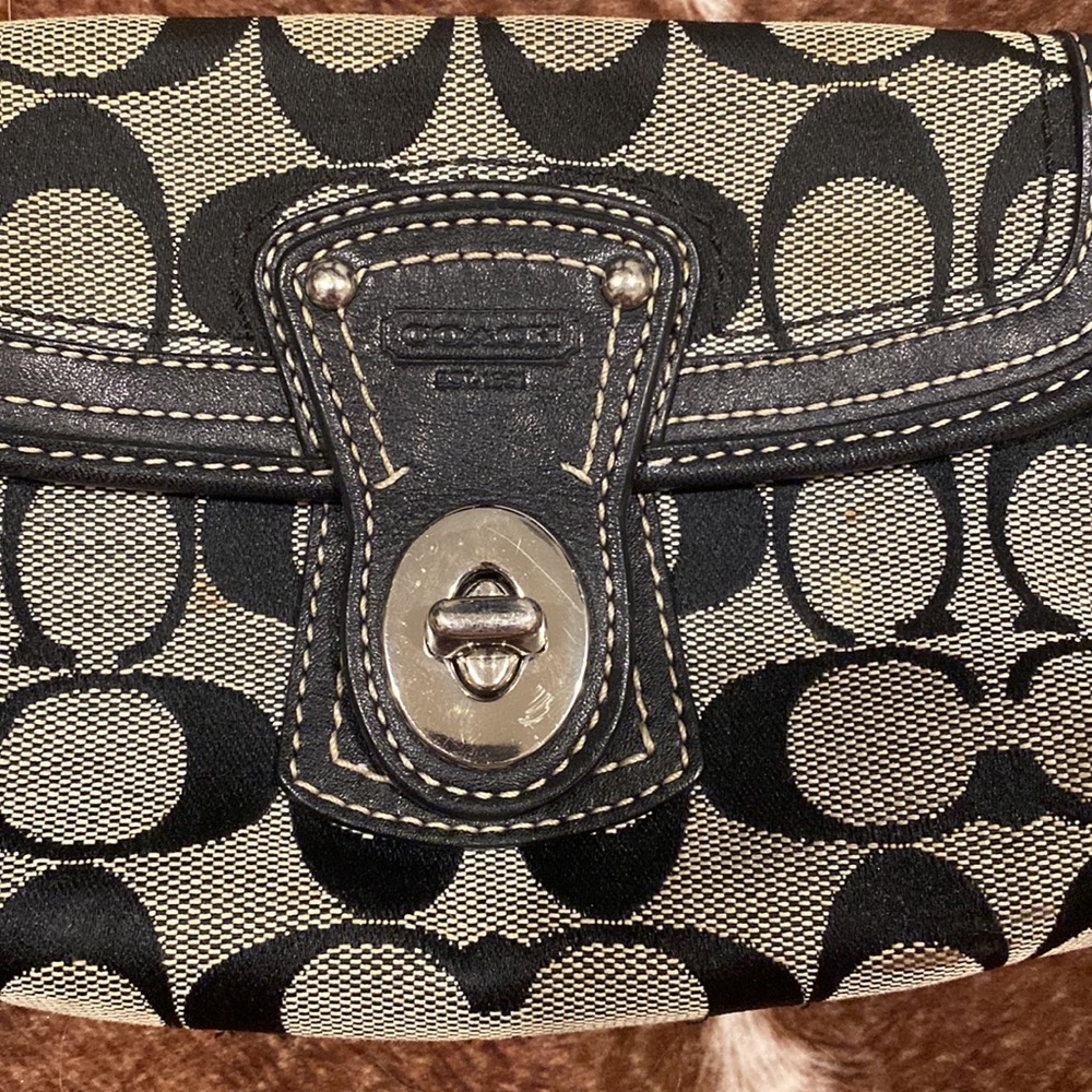 Coach Black and Khaki Signature Canvas Turn-Lock Wristlet - Picture 2 of 9